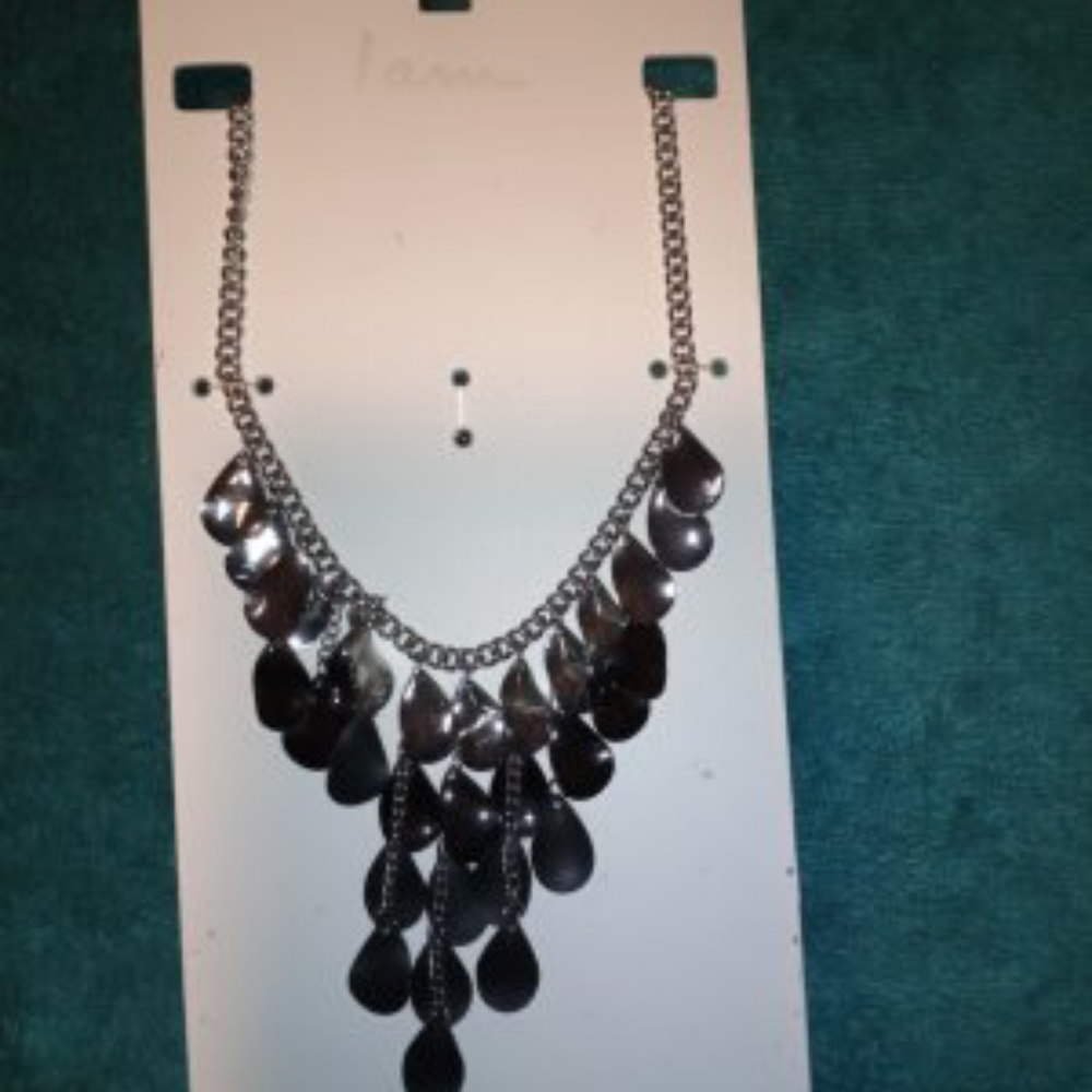 Ladies necklace